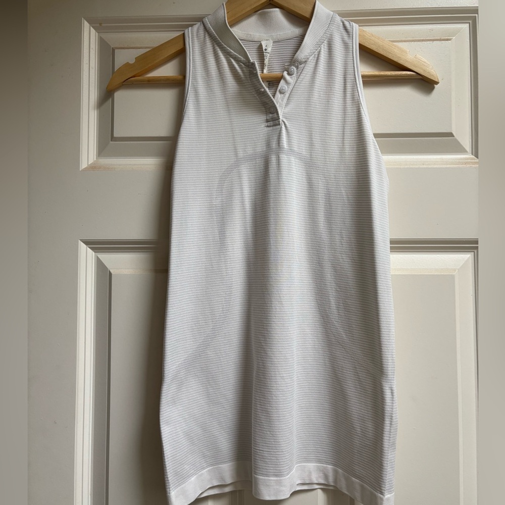 Lululemon Athletica Button down racerback tank